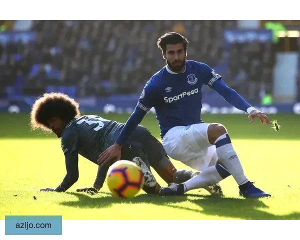 奥恩斯坦南安普顿后卫泰勒贝利斯将留队西汉姆两次报价失败确认